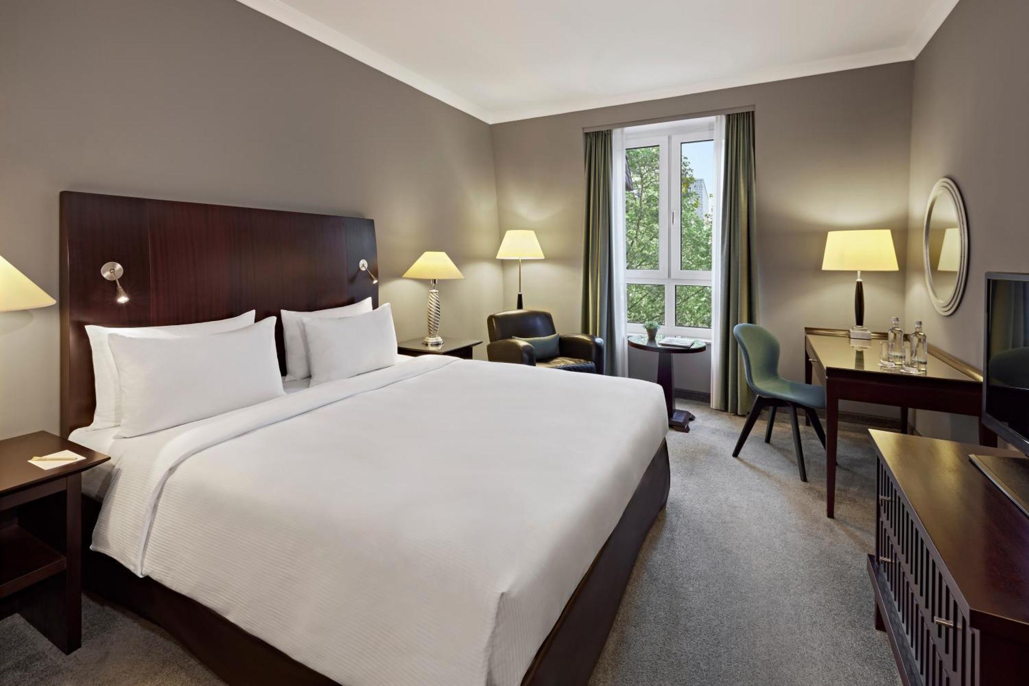 Lindner Plaza 4* Köln